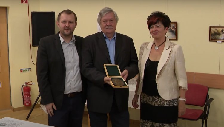 Móricz Zsigmond-emlékérem: Szentmártoni Szabó Géza kapta a Móricz egyesület kitüntetését