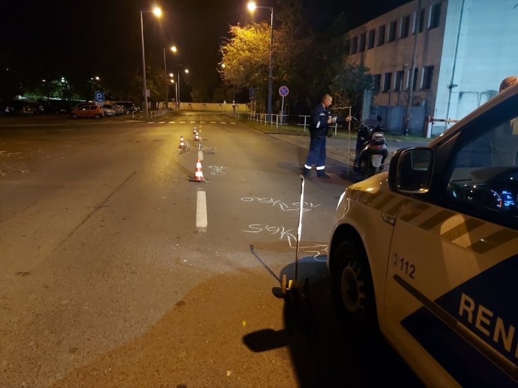 A Krúdy Gyula utcán egy robogós és egy személyautó ütközött hétfőn este