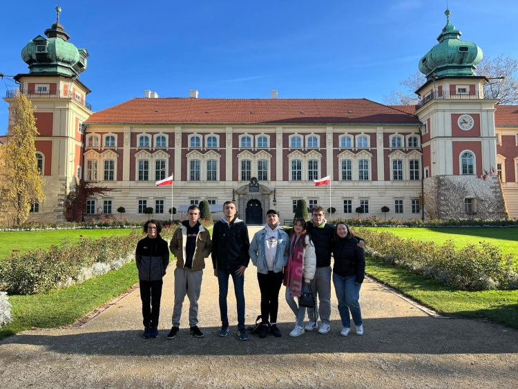 Újabb nemzetközi ifjúsági csere: a Mustárház és a Diák-polgármesteri Iroda tagjai ezúttal Rzseszówba látogatnak