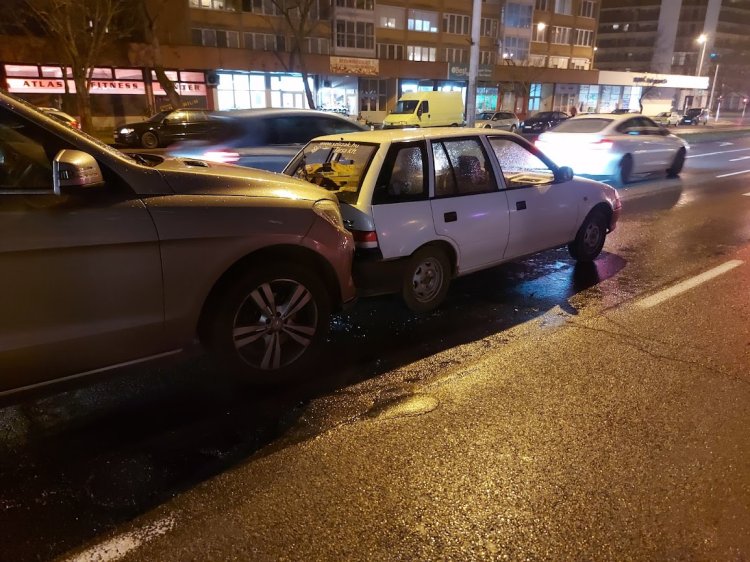 Ráfutásos baleset történt a Ferenc körúton kedd este
