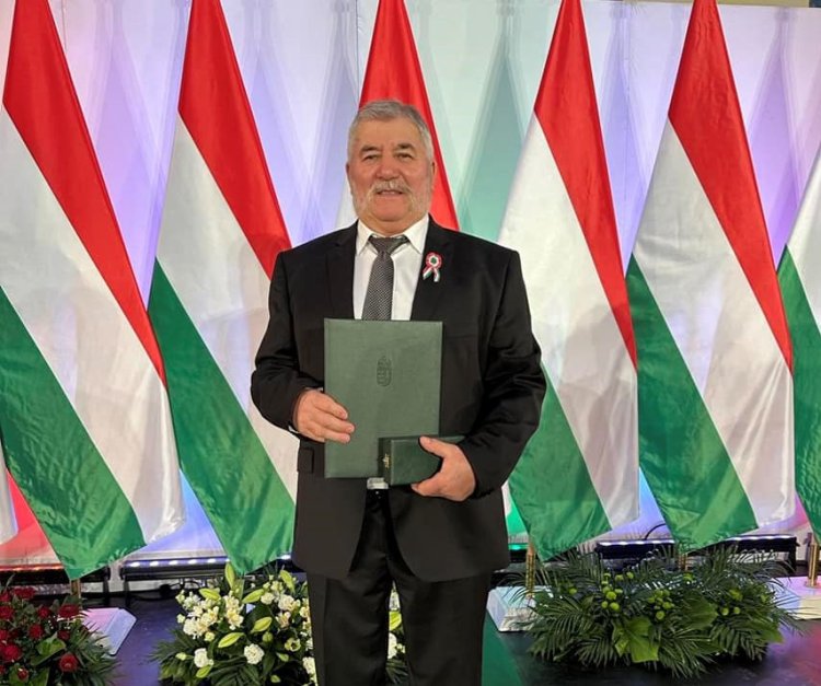 Magyar Arany Érdemkereszt kitüntetéssel ismerték el Tárbály István, a nyíregyházi Timpex Kft. ügyvezetőjének munkáját