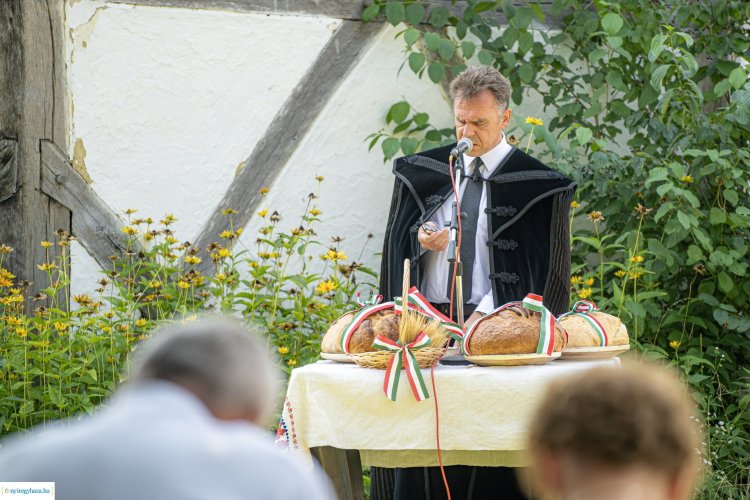 Új kenyér ünnepe – Mintegy kétezren választották a Sóstói Múzeumfalut