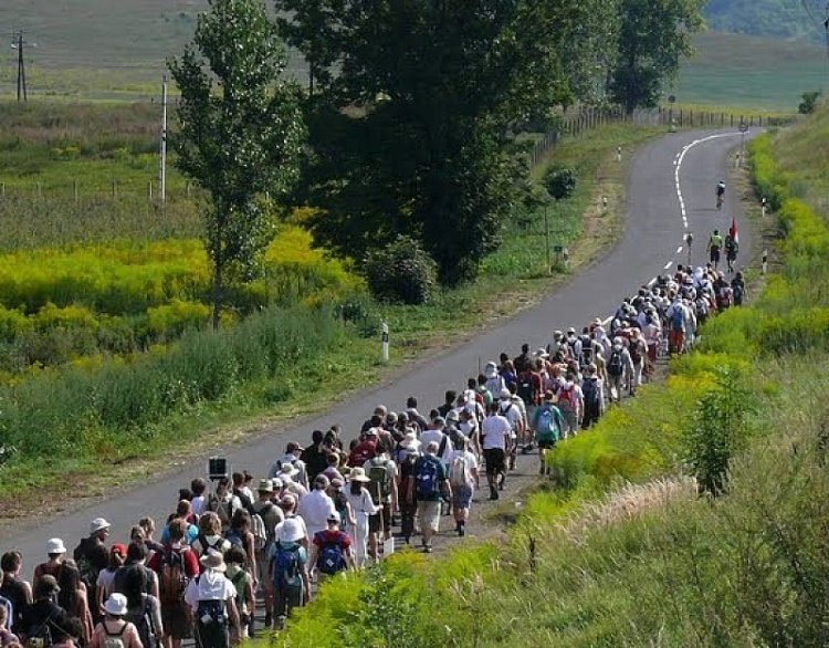 A héten mintegy négyszáz fős fiatal gyalogos zarándok érkezik vármegyénkbe