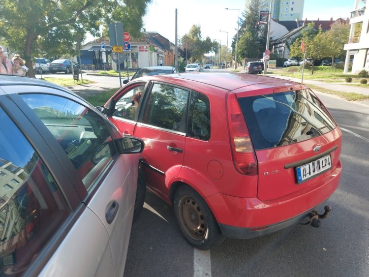 Hármas karambol történt a Kossuth utcán hétfő délelőtt