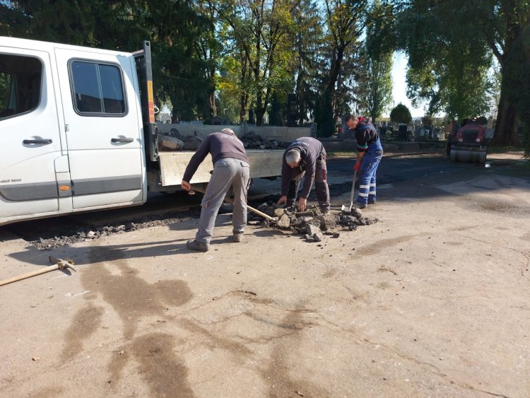 Útfelújítás a temetőben - A hétvégére elkészülnek