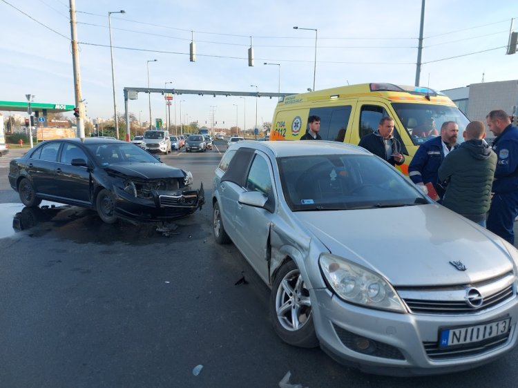 Kórházba vitték a gyermeket a kemény ütközés után 