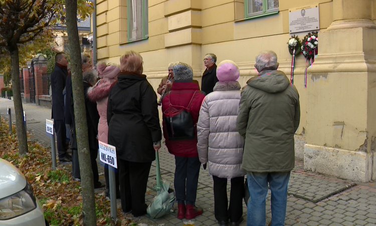 „Emlékezzünk hőseinkre, a honvédekre és idézzük fel Beregszász utolsó örömnapját!”