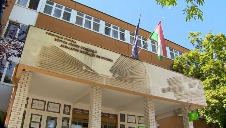 Állítsd le a motort! - Figyelemfelkeltő táblákat helyeznek ki