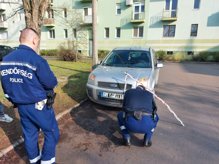 Szerencséje volt a tanárnőnek, a diákok felírták az elkövető rendszámát