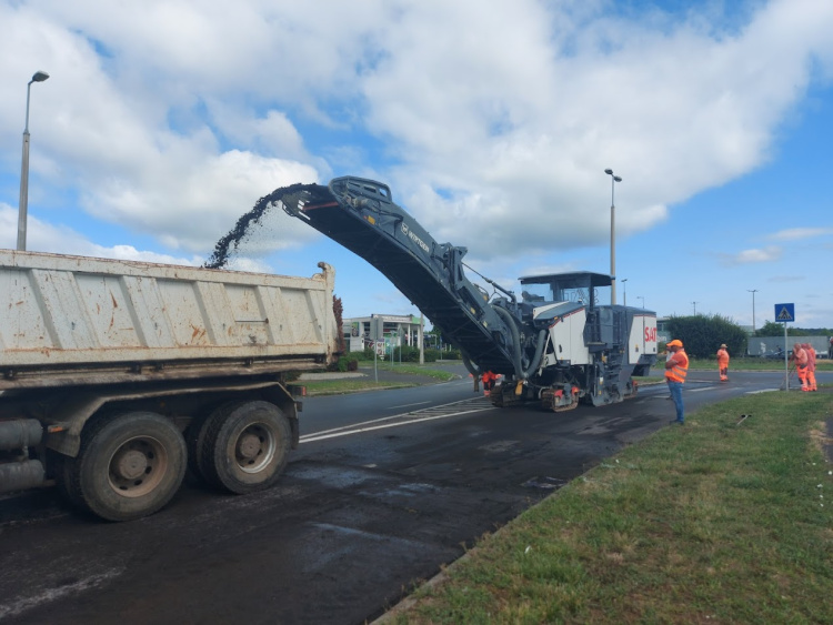 Kátyúznak a Kosboron - Jövő hét kedden aszfaltoznak