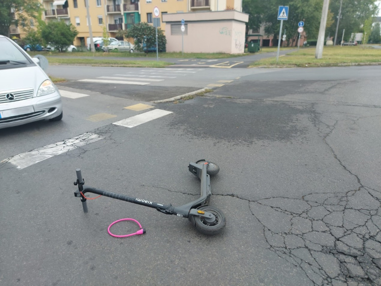 Elütöttek egy rolleres hölgyet                   