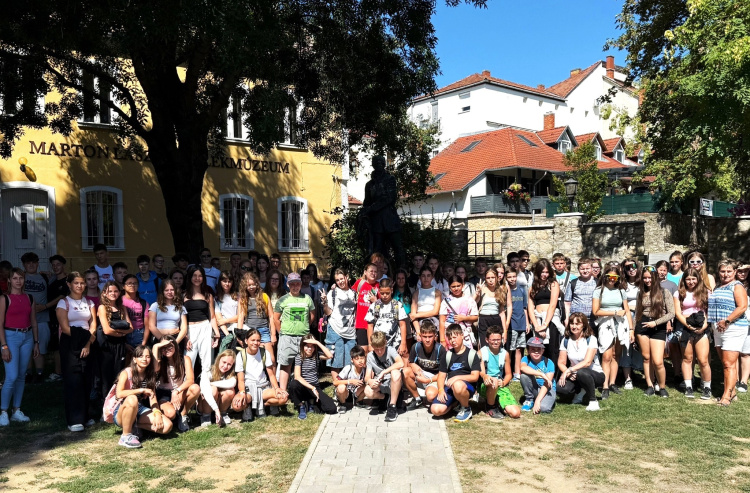 Így nyaraltak a Móricz és Váci diákjai Szigligeten