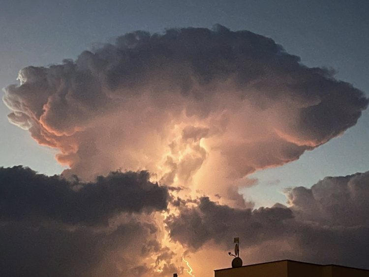 Independence day Nyíregyázán? - Volt, aki azt hitte, hogy jönnek az UFO-k!