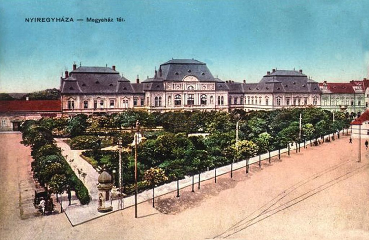 Amiről az utcák mesélnek... Újabb séta a Hősök terén