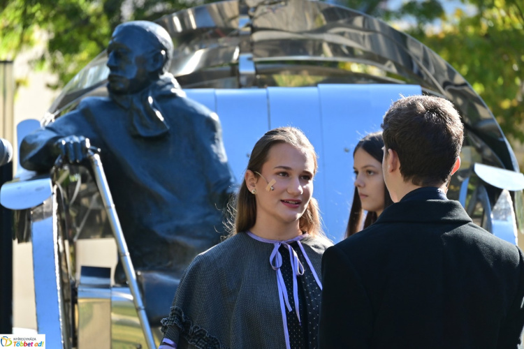 Krúdyra emlékeztek - A szülőváros hűen őrzi a remek író emlékét