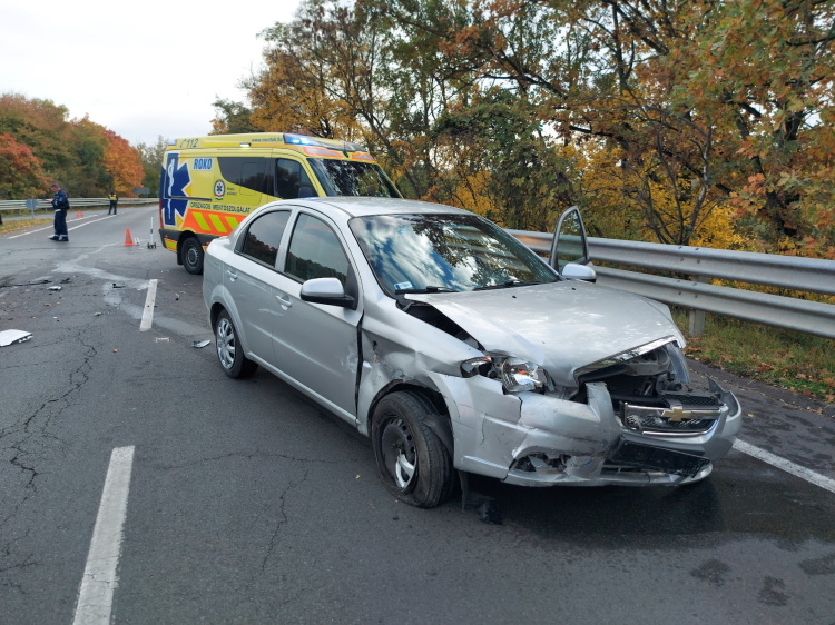 Egymás után rohantak a mentők - hat sérült került kórházba