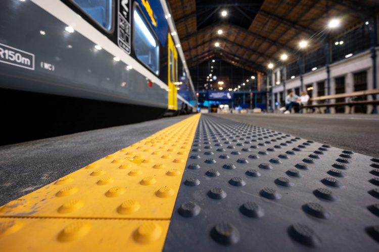 Vasútépítés: november 6-tól változik a ceglédi fővonal menetrendje