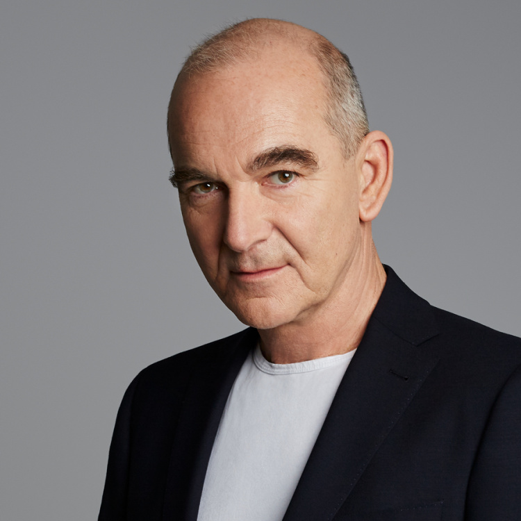 Szervét Tibor rendezi a Három nővér című darabot Nyíregyházán - Csehov klasszikusa tükröt tarthat felénk