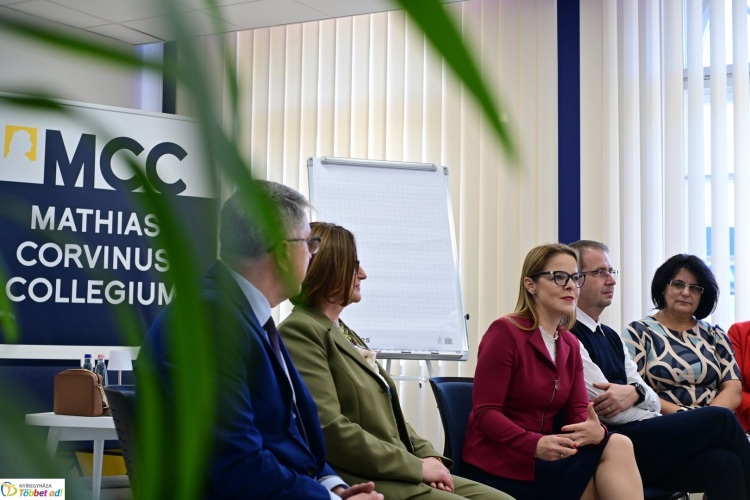 Igazgatói mentorhálózat indult – Nyíregyháza a 16. helyszín, ahol találkoztak a vezetők