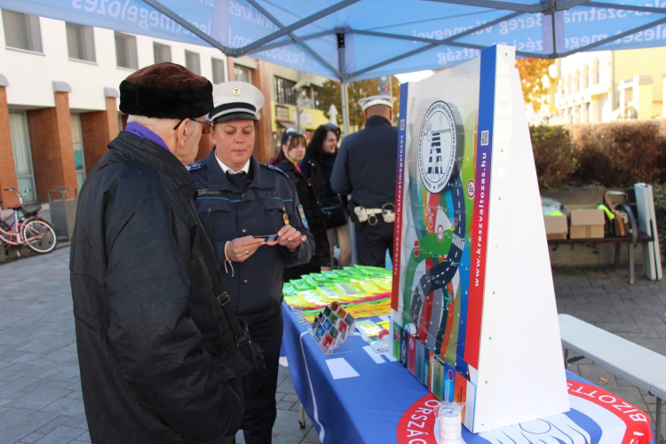 Light Friday – A láthatóság fontosságára hívta fel a figyelmet a rendőrség