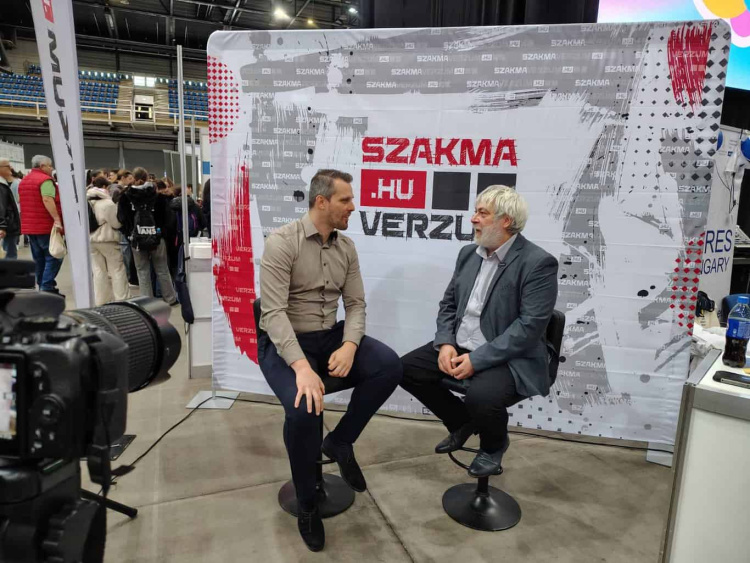 Három évtizede formálja a jövő mérnökeit – Quitt László Emlékdíjat kapott Zsigó Zsolt