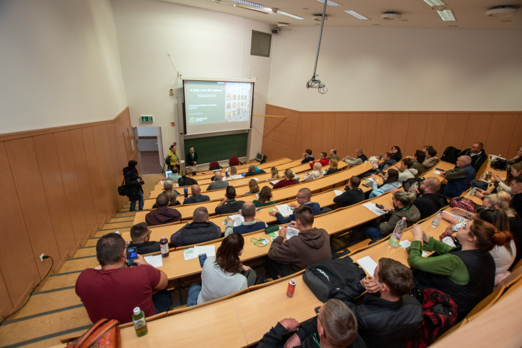 Jubileumi Tudományünnep a Nyíregyházi Egyetemen - dr. Vágvölgyi Sándor előtt tisztelegnek