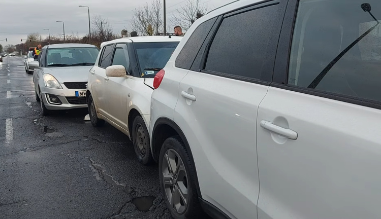 Négyes karambol az Orosi úton                           