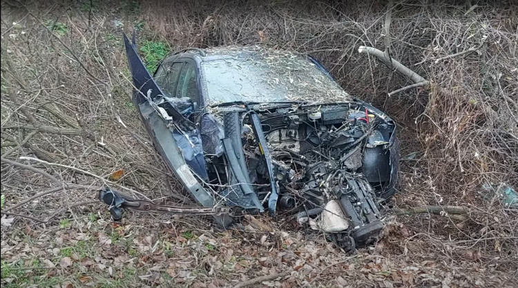 Súlyos baleset a 4-es főúton – kórházba került egy sofőr