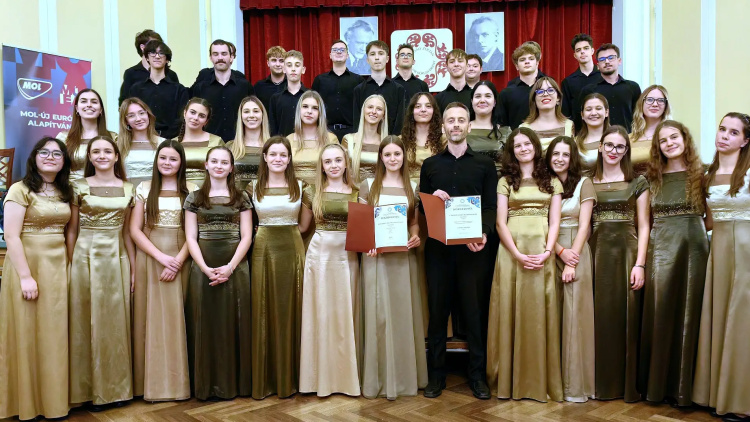  „Letarolták a mezőnyt!” – A Cantemus Ifjúsági Vegyeskar elhódította a Kodály Kórusverseny Nagydíját