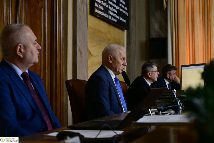 Közgyűlés – Nagyszabású fejlesztések Nyíregyházán, az ÉKM beszámolója az ülésen