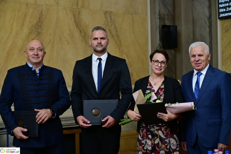 Hárman kaptak kaptak Bencs László-emlékérmet – tanár, horgász és igazgató is a díjazottak között!