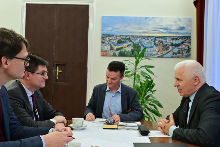 Belga nagykövet a városházán - vonzó lehet Nyíregyháza