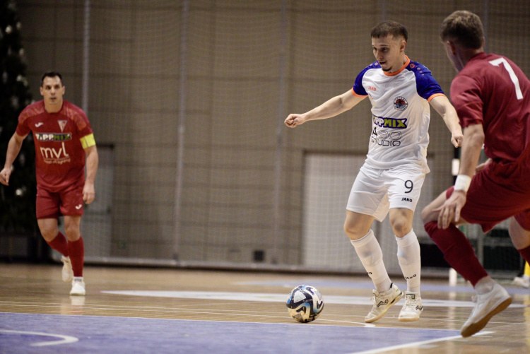 Parádés játék után parádés Stúdió győzelem