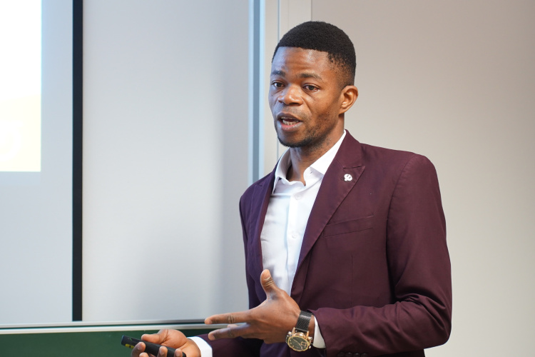 Sierra Leone-i hallgató a fenntartható mezőgazdaságért – az afrikai fiatal saját közösségét szolgálná 