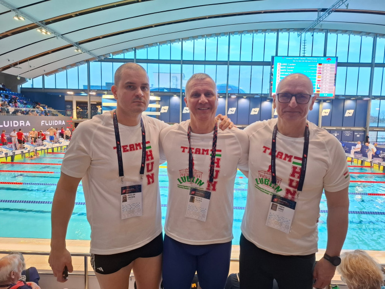 Sikeresen szerepeltek a nyíregyházi masters úszók Lublinban
