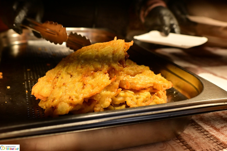 Harmadik alkalommal osztanak ingyenes lapcsánkát a nyíregyházi adventi vásárban