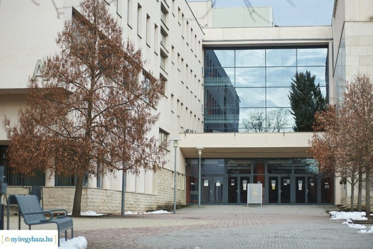 Elstartolt a 2026-os felvételi: a legfontosabb információk  mától elérhetők az NYE képzéseiről