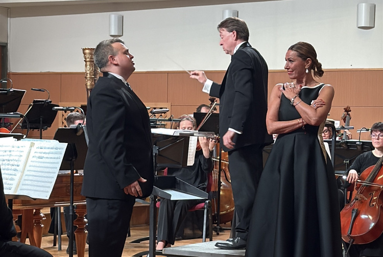 ÖsszHang – magyar és olasz dallamok találkozása Miklósa Erikával és Horváth Istvánnal