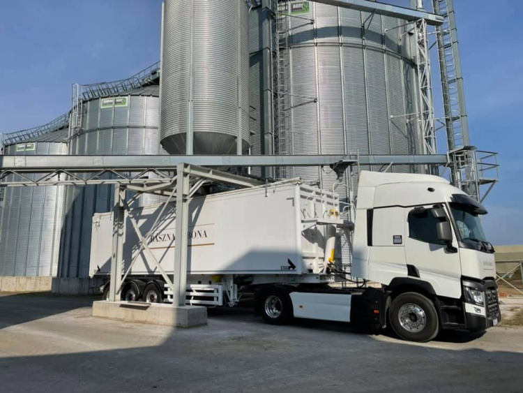 Nem tudott elszámolni az átvett terményekkel, letartóztatását indítványozták