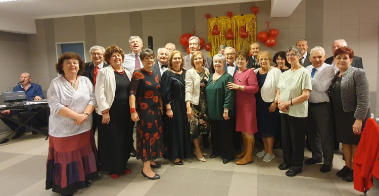 Valentin-napi lengyel bált rendezett a „Sto Lat” Baráti Társaság