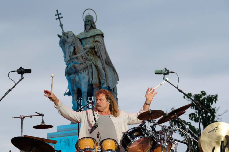 Leslie Mandoki új stadionhimnusszal erősíti a Bayern „Road to Budapest” útját