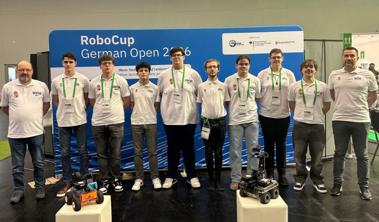 Nemzetközi sikert értek el a szikszi diákjai a robotika világversenyen