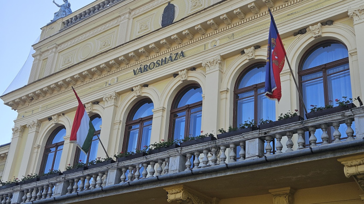 A Down-szindróma világnapjára hívják fel a figyelmet a Városházán