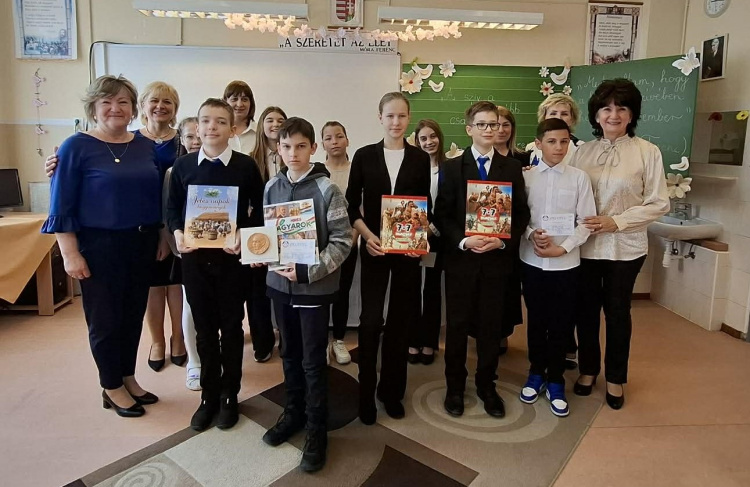 Vármegyei vers- és prózamondó versenyt rendeztek a Móra-hét keretében Nyíregyházán