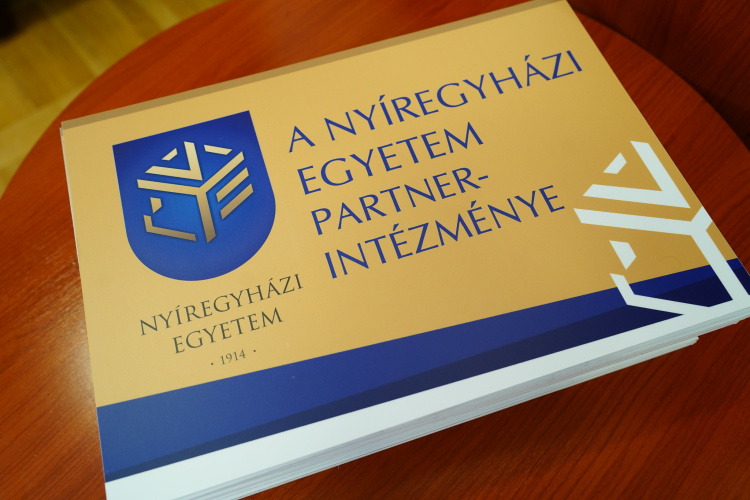 „A pedagógus a személyiségével is tanít” – partnerintézményeit ismerte el a Nyíregyházi Egyetem