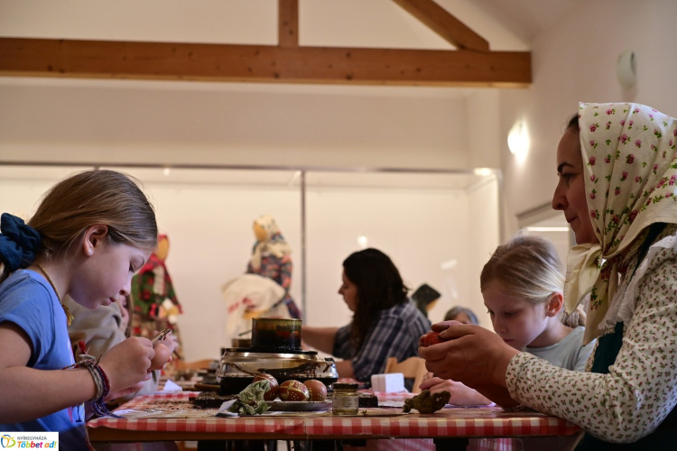 Falusi húsvét a Sóstói Múzeumfaluban – Rengeteg látogatót fogadott a skanzen