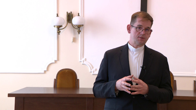 „Gyertek, Atyám áldottai” – A rászorulók melletti kiállásról szólt a KÉSZ nyíregyházi előadása