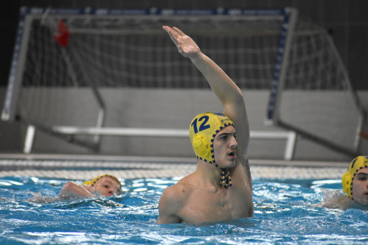 AQUA SE - egy győzelem, két vereség                                       