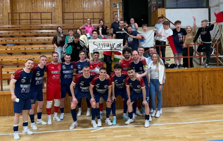 Fontos győzelem Nyírbátorban - újabb lépés a döntő felé