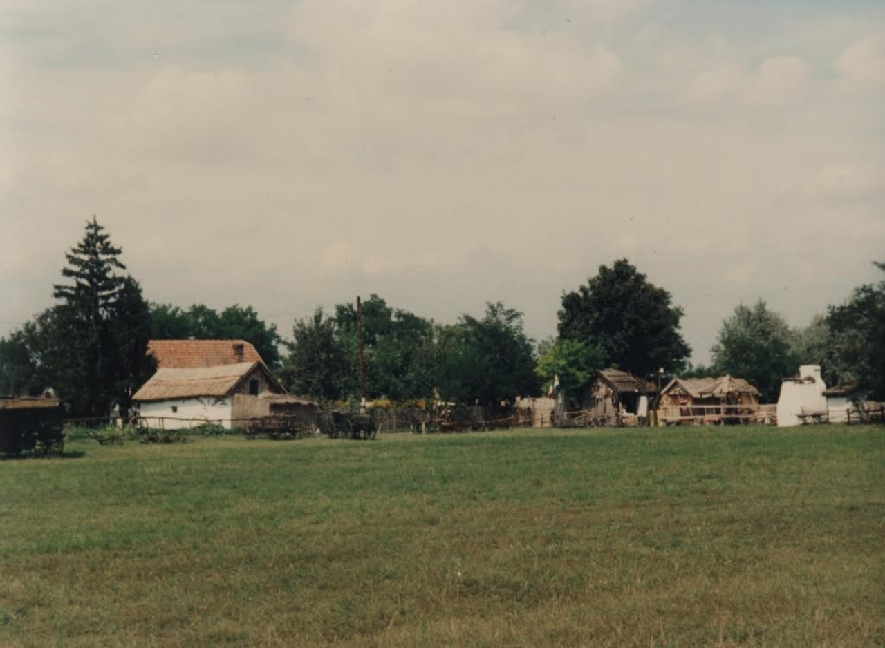 ... ahol a kakas kukorékolása az ébresztő